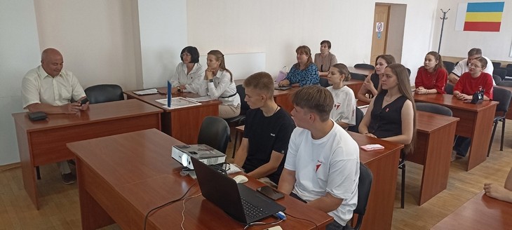 В Тарасовском районе прошла встреча с молодежью в рамках федерального проекта «ГосСтарт. Диалог»