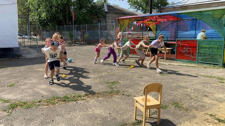 В Тарасовском ДДТ провели большую игровую программу, посвященную Дню России