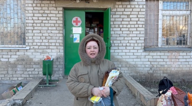 Медики госпиталя поблагодарили тарасовских волонтёров