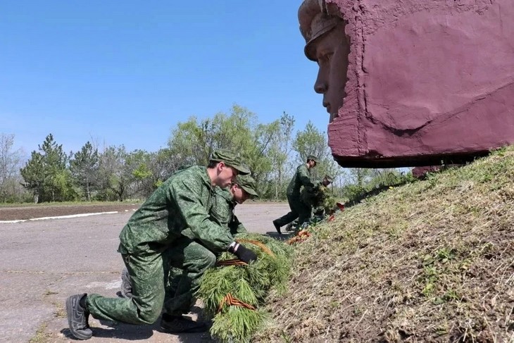 церемония возложения цветов