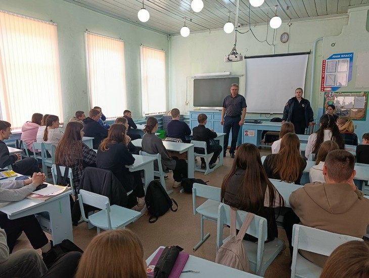 В Митякинской школе