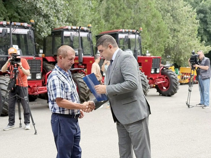Ключи от МТЗ 82.1.